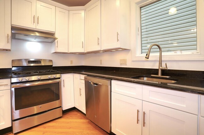 Building Photo - 4108 John F. Kennedy Blvd