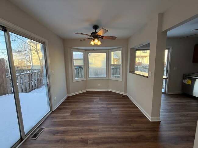 Building Photo - 1333 Petersburg Ct