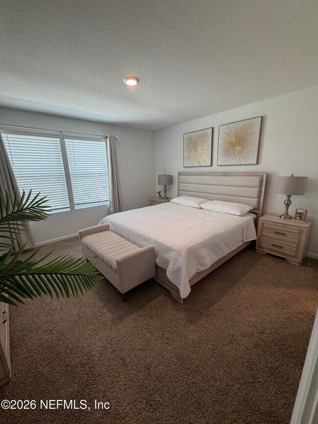 Building Photo - 947 Rivertree Pl