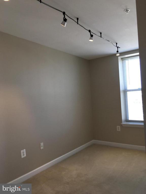 Building Photo - 1308 Clifton St NW