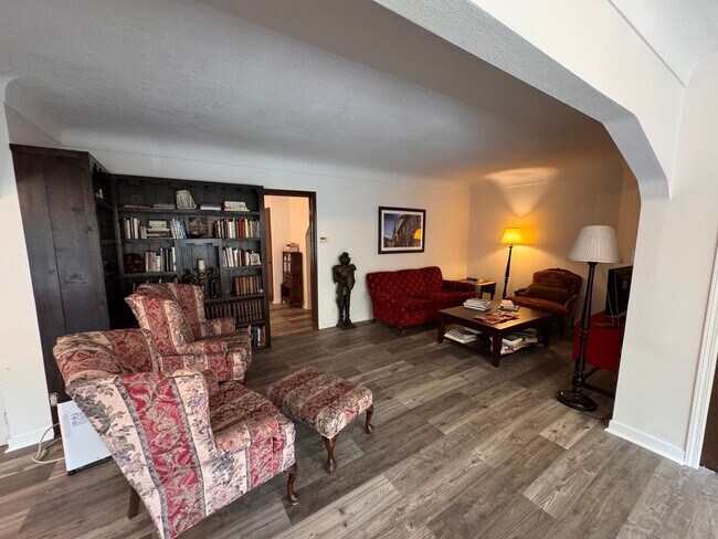 Building Photo - AVAILABLE NOW - Very Spacious, Unique, and Original Birchwood Village Home; Walking Distance to t...