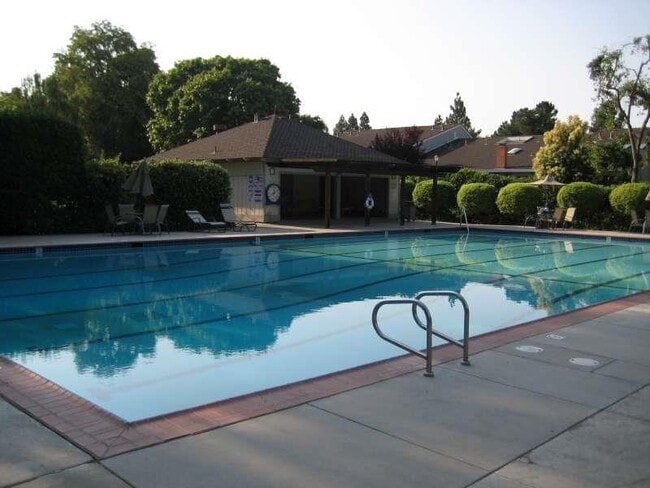 Building Photo - 10843 Northfield Square