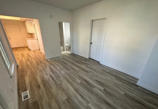 Building Photo - 314 E Ermina Ave