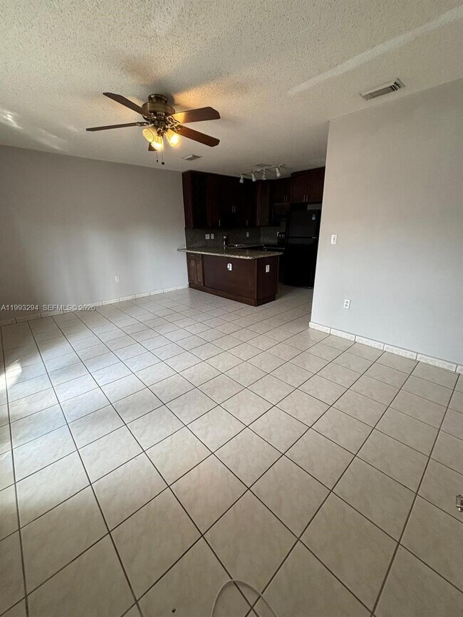 Building Photo - 6272 SW 139th Ave