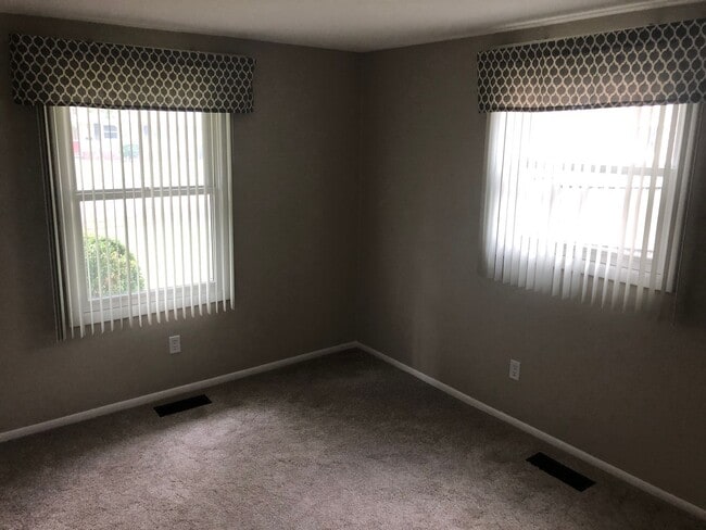 Building Photo - 3521 Ivy League Dr