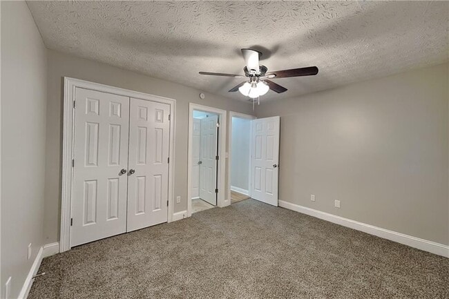 Building Photo - 2239 Cluster Ln