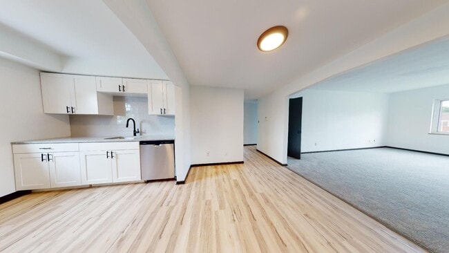 Building Photo - Parma - Ridgewood Lofts - 2 Bedroom - 1 Bath