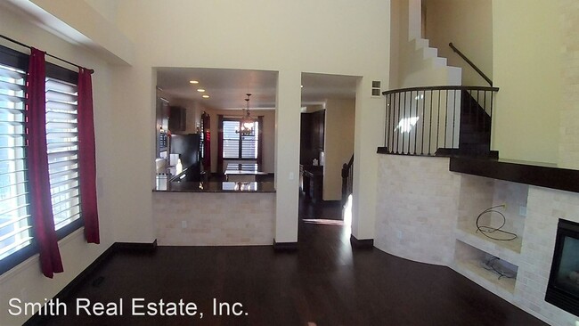 Building Photo - 4 br, 3.5 bath House - 7344 Winter Berry Lane