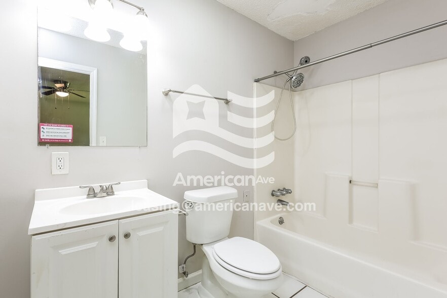 Building Photo - 670 Idlewood Cir