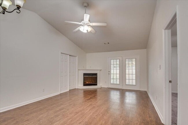 Building Photo - 8041 Reagan Cir