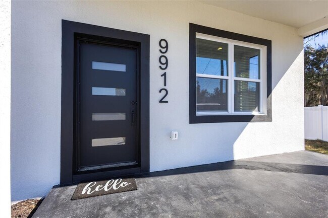 Building Photo - 9912 Golden Loop