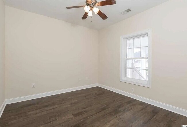 Building Photo - 4141 Hibiscus Dr