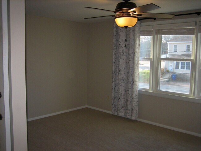 Building Photo - 706 Lancaster St