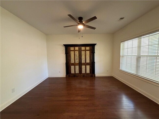 Building Photo - 4805 Carriage Bridge Ln