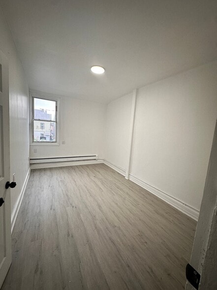 Building Photo - 530 Summer St
