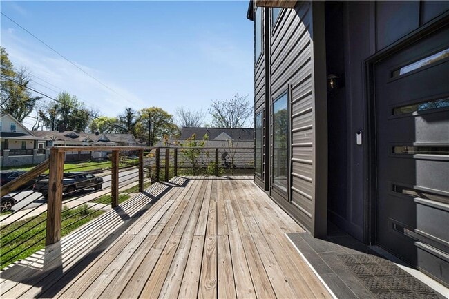 Building Photo - 957 Ashby Grove SW