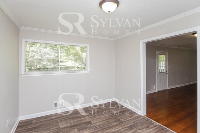 Building Photo - Carve Out a Great Life Here!