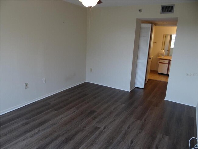 Building Photo - 2333 Feather Sound Dr