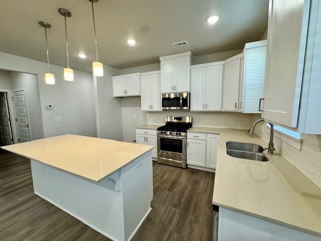 Building Photo - 3909 SW Pecan Cir