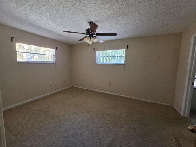 Building Photo - 2052 Deltona Blvd