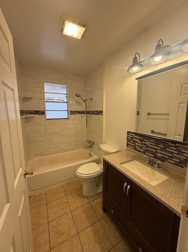 Building Photo - 3BD 1.5BA Single Home in Stevendale Heights Subdivision