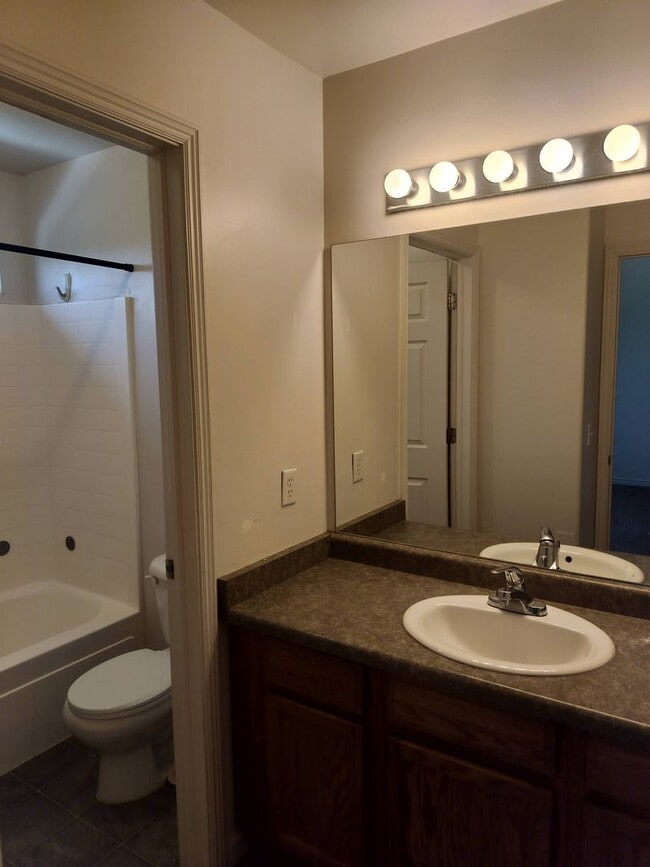 Building Photo - 2128 W 2180 N