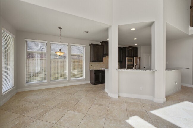 Building Photo - 2707 River Run Rd