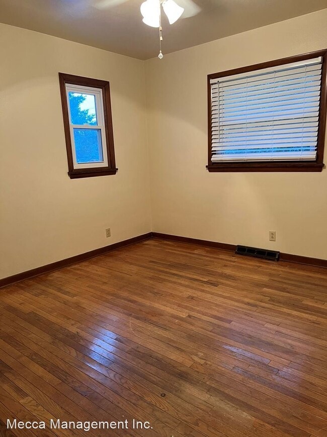 Building Photo - 3 br, 2 bath House - 221 Campbell Hill Rd.