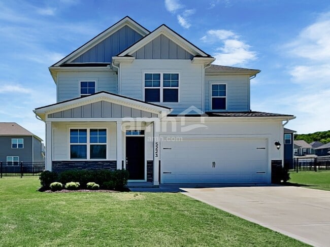 Building Photo - 5223 Valor Dr