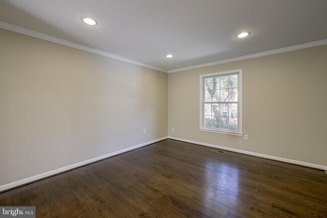 Building Photo - 4 Ritchfield Ct