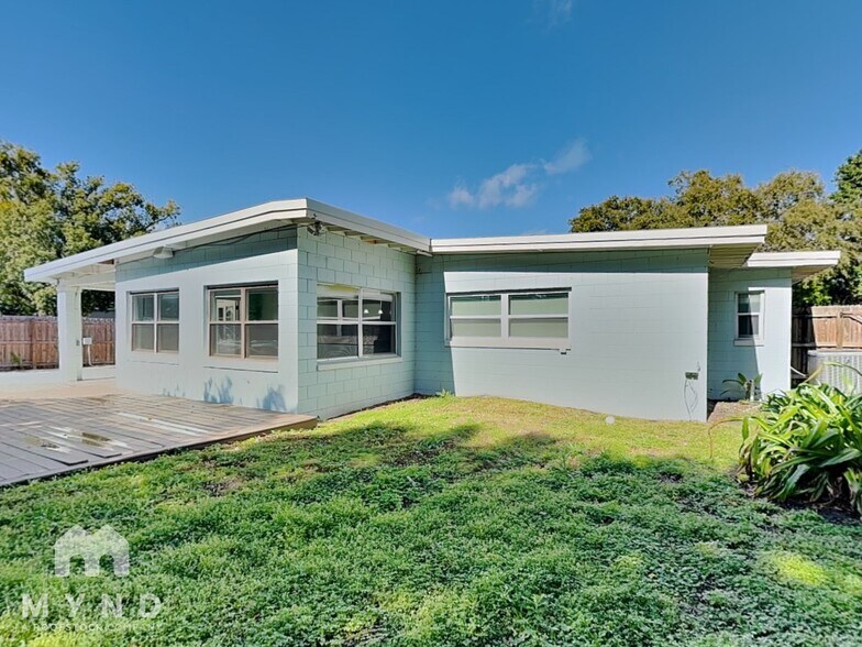 Building Photo - 3404 Leslie Dr