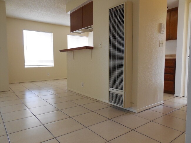 Building Photo - 839 Gaviota Ave