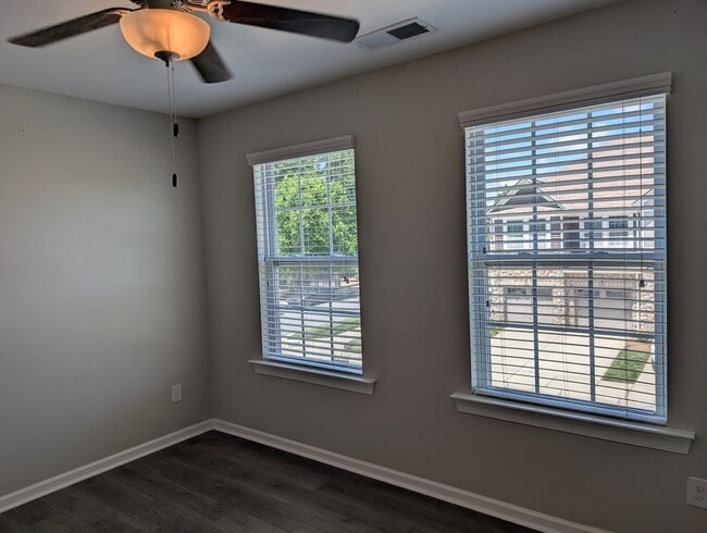 Building Photo - Coming Soon! Charming 2 story, 3 bedroom ,...