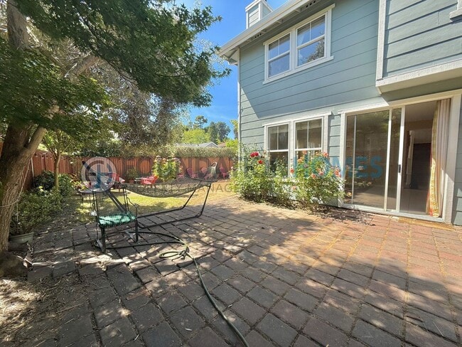 Building Photo - Rare 5BD Corner Lot Home in Hamilton Southgate — Soaring Ceilings & Hardwood Floors - FOUNDATION