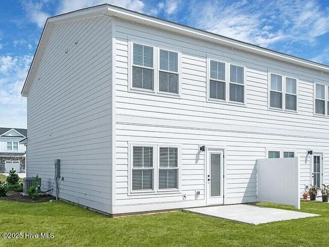 Building Photo - 2105 N Kali Ln