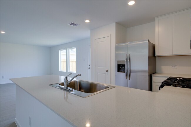 Building Photo - 10915 Tawny Rdg Dr