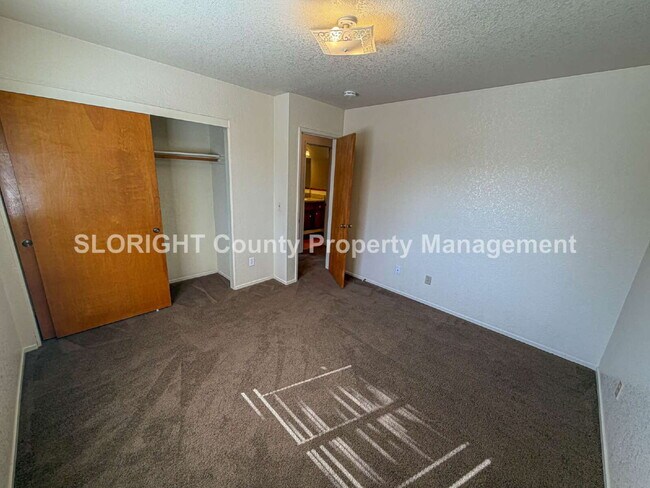 Building Photo - AVAILABLE MARCH - Charming Home with Private Yard in Atascadero - 2 Bed / 1 Bath