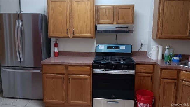 Building Photo - 1811 Wallace Ave