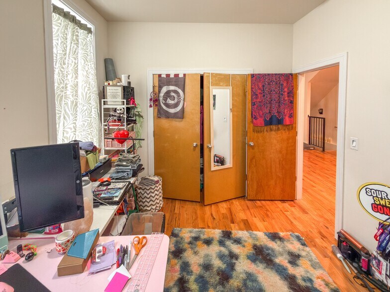 Building Photo - 2837 N Damen Ave