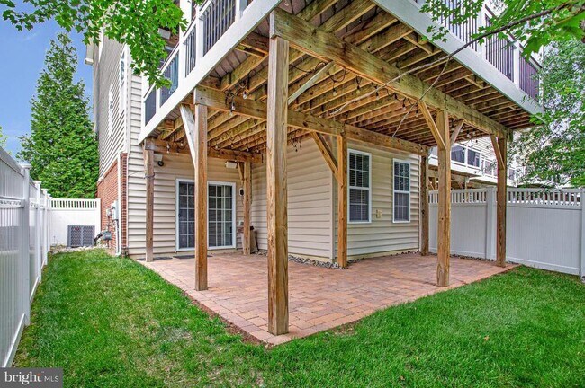Building Photo - 4512 Grazing Way
