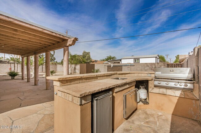 Building Photo - 6319 N 83rd Pl