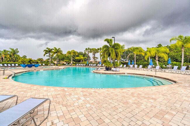 Building Photo - 7121 River Hammock Dr