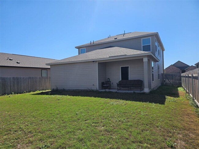 Building Photo - 210 Summit Dr