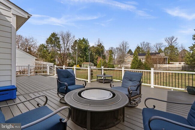 Building Photo - 17601 Crystal Spring Terrace
