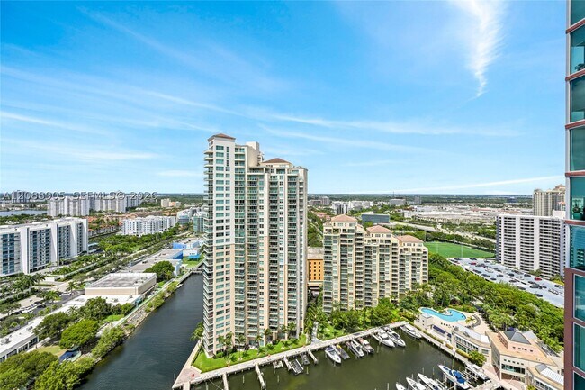 Building Photo - 3370 Hidden Bay Dr