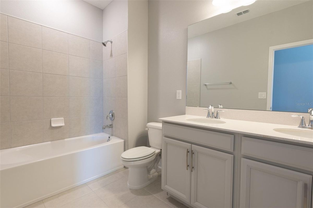 Building Photo - 12748 Brodlove Ln