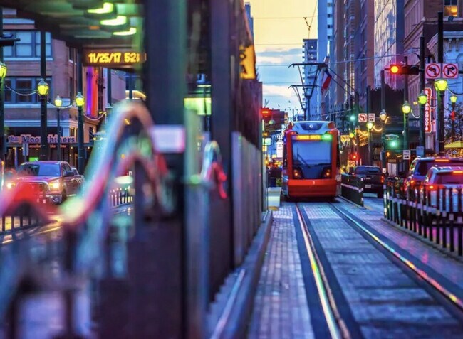 Building Photo - 1125 Pierce St