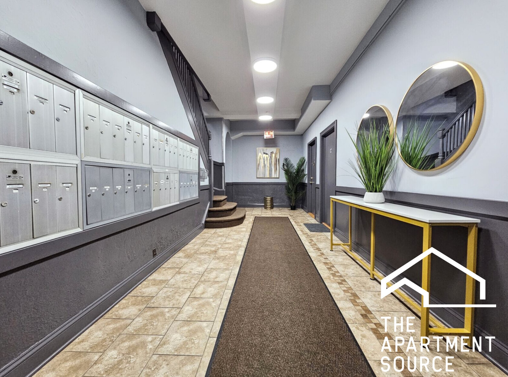 Building Photo - 1058 W George St