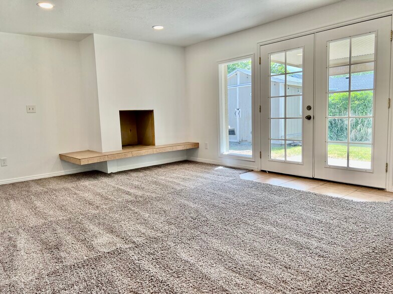 Building Photo - 5206 S 935 E