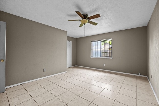Building Photo - 15619 Fall Briar Dr